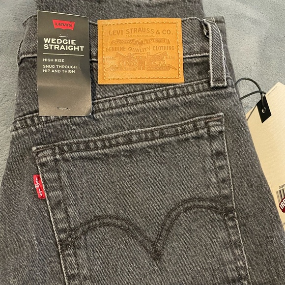 Levi’s high rise jeans - Picture 2 of 11